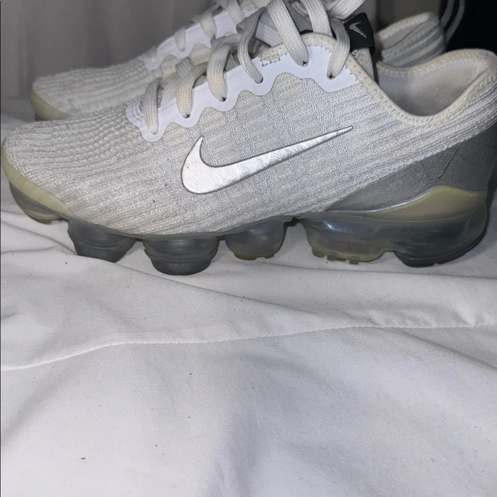 Nike Air VaporMax Kids 6Y White Gray Running Sneakers Youth Athletic
